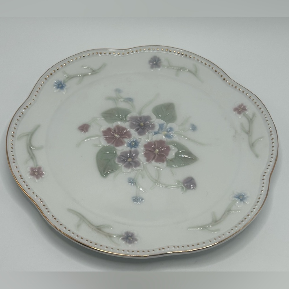 SOLD.   Minature Floral Tea Set with Gold Accents - Picture 13 of 16